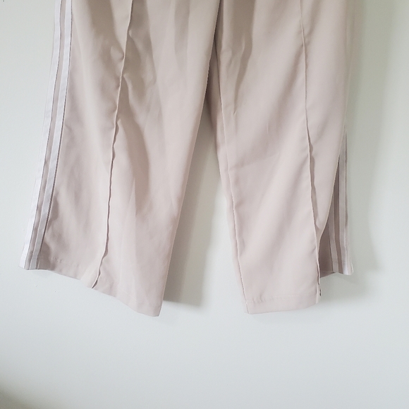 adidas Originals Beige Cropped Pants - Picture 8 of 11